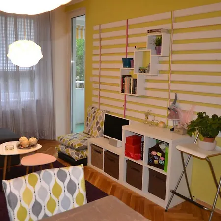 Apartment Cosy Flat In Central Sofia